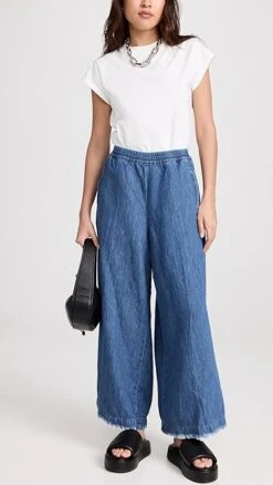 Closed Wren Pants