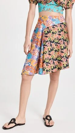 Snow Xue Gao Asymmetrical Skirt